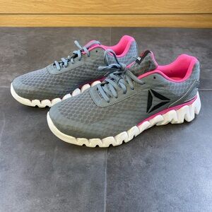 Reebok Women's Zigtech Gray and Pink Athletic Sneakers Size 8.5